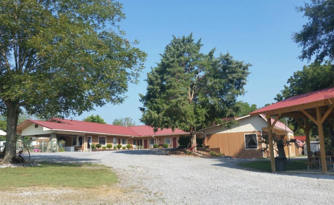 Bay Springs Country Inn & Marina 森特 外观 照片