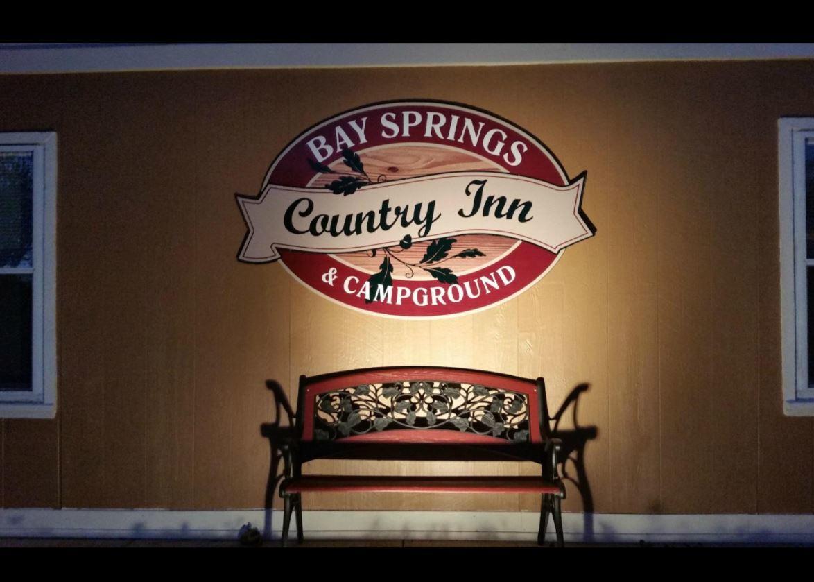 Bay Springs Country Inn & Marina 森特 外观 照片